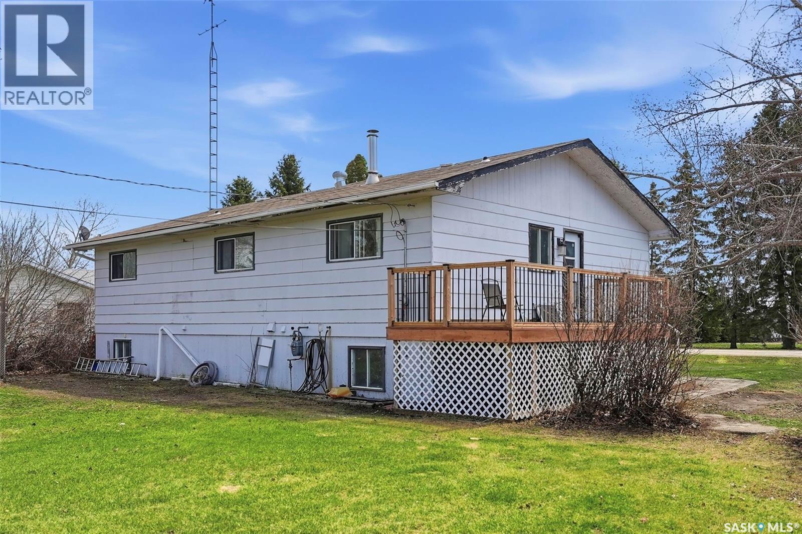 324 Norreys Street, Drake, SK - Outdoor With Deck Patio Veranda
