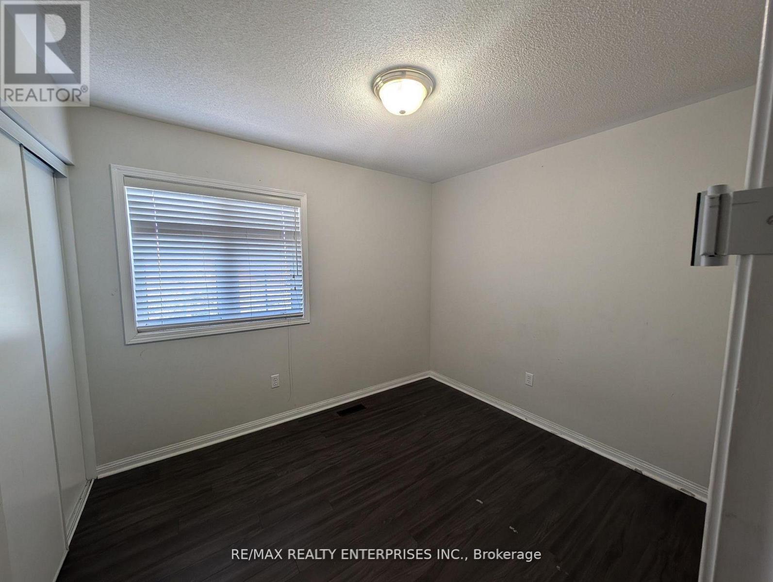 40 Sweetwood Circle, Brampton, ON - Indoor Photo Showing Other Room