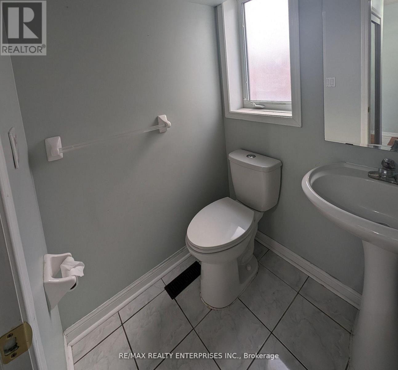 40 Sweetwood Circle, Brampton, ON - Indoor Photo Showing Bathroom