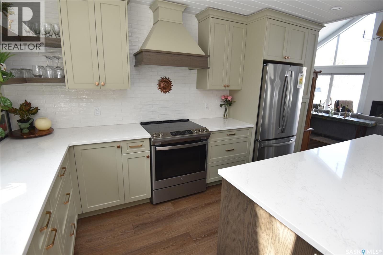 213 Birch Avenue, Tobin Lake, SK - Indoor Photo Showing Kitchen