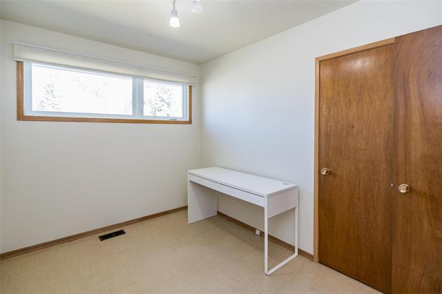 156 Ridley Pl, Winnipeg, MB