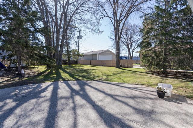 156 Ridley Pl, Winnipeg, MB