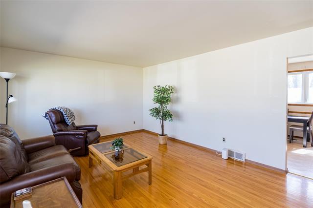156 Ridley Pl, Winnipeg, MB