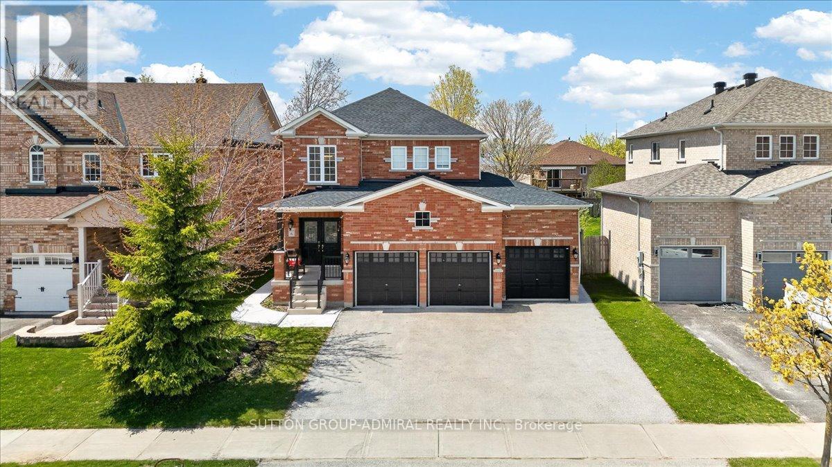 6 White Crescent, Barrie, ON - Outdoor With Facade