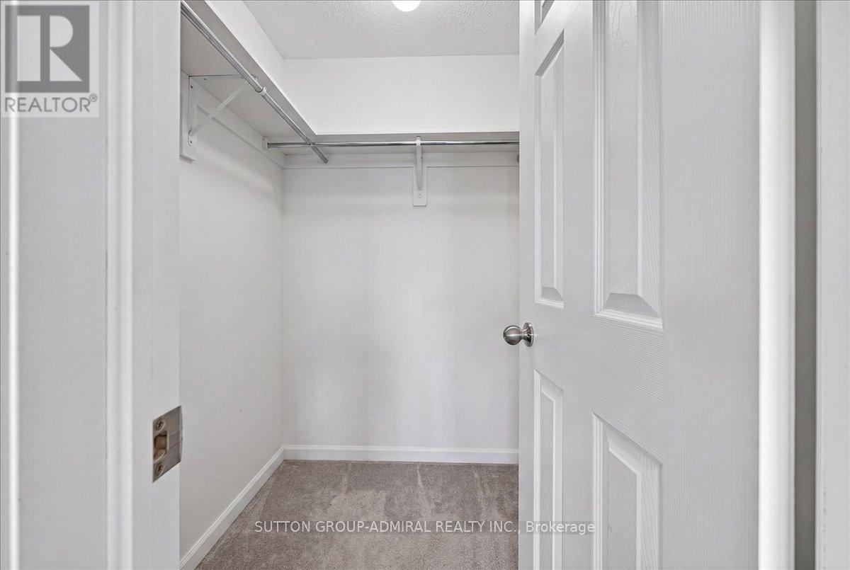 6 White Crescent, Barrie, ON - Indoor