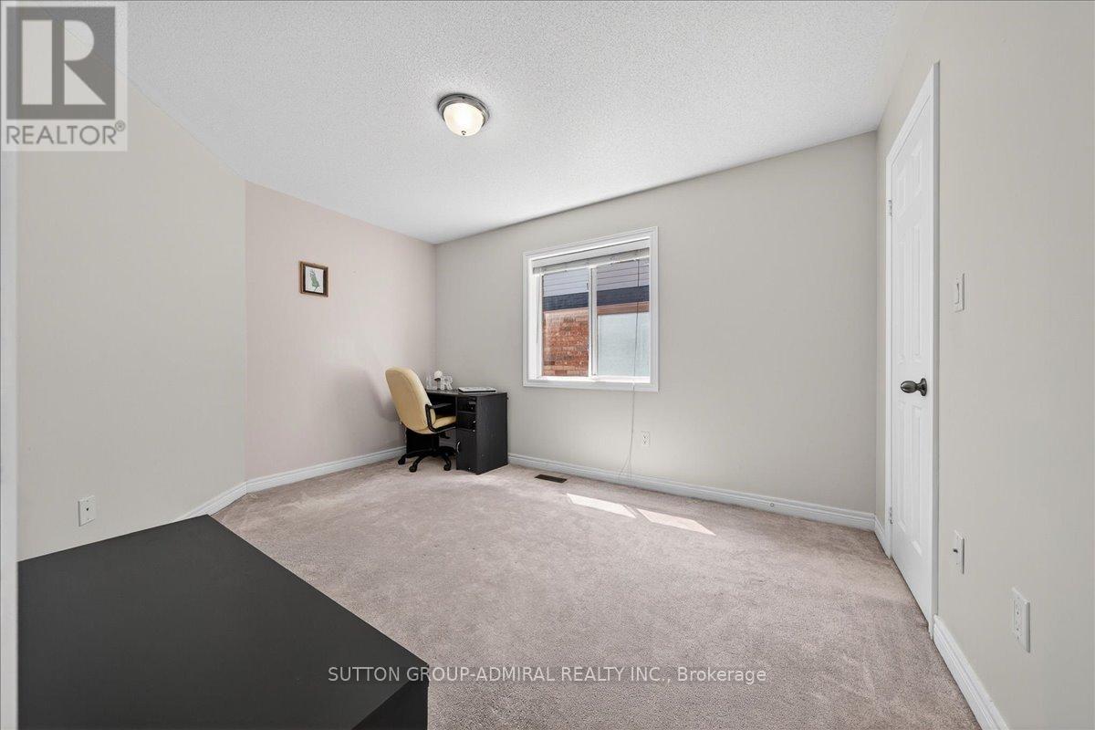 6 White Crescent, Barrie, ON - Indoor