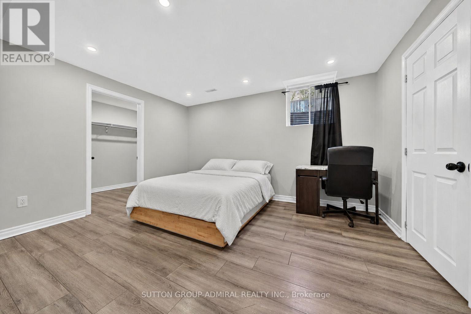 6 White Crescent, Barrie, ON - Indoor
