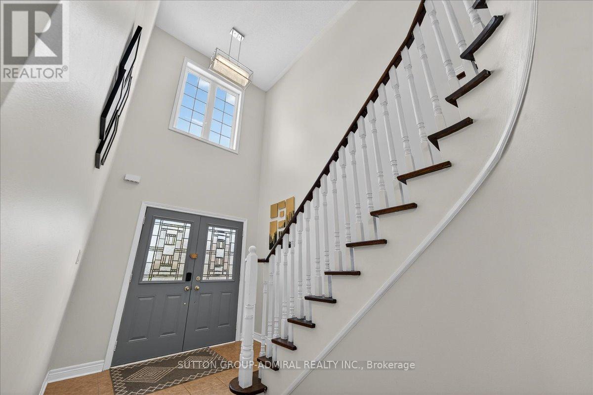 6 White Crescent, Barrie, ON - Indoor Photo Showing Other Room