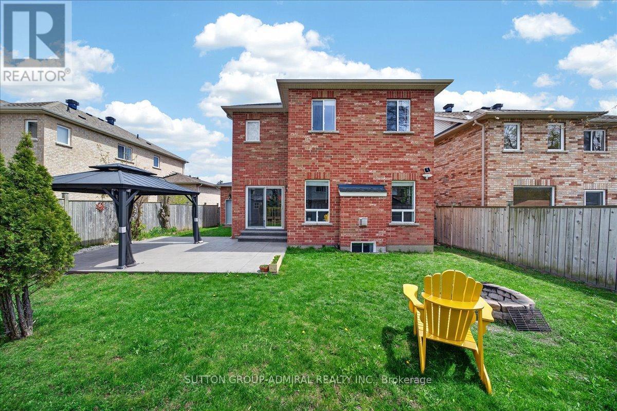 6 White Crescent, Barrie, ON - Outdoor
