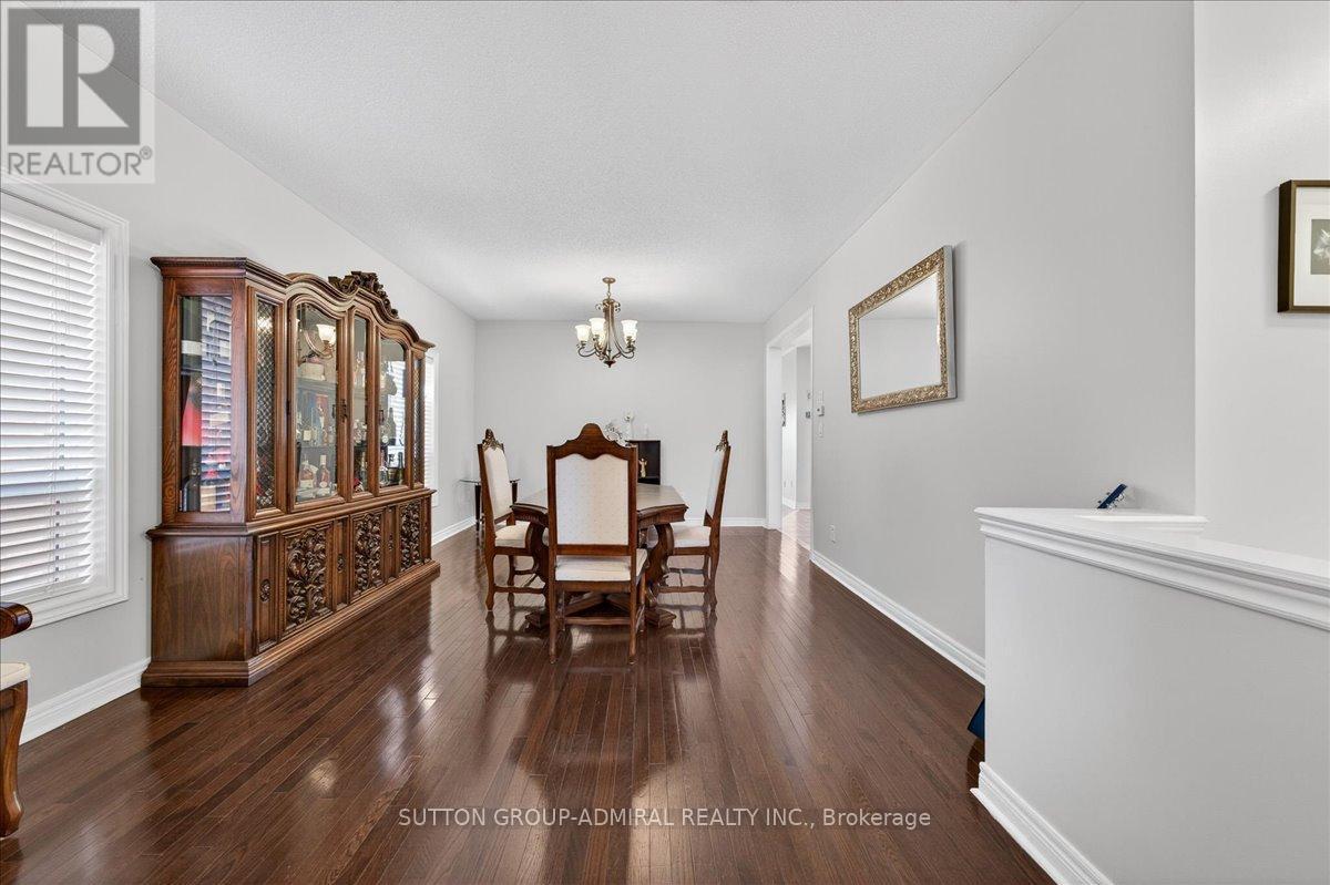 6 White Crescent, Barrie, ON - Indoor Photo Showing Dining Room
