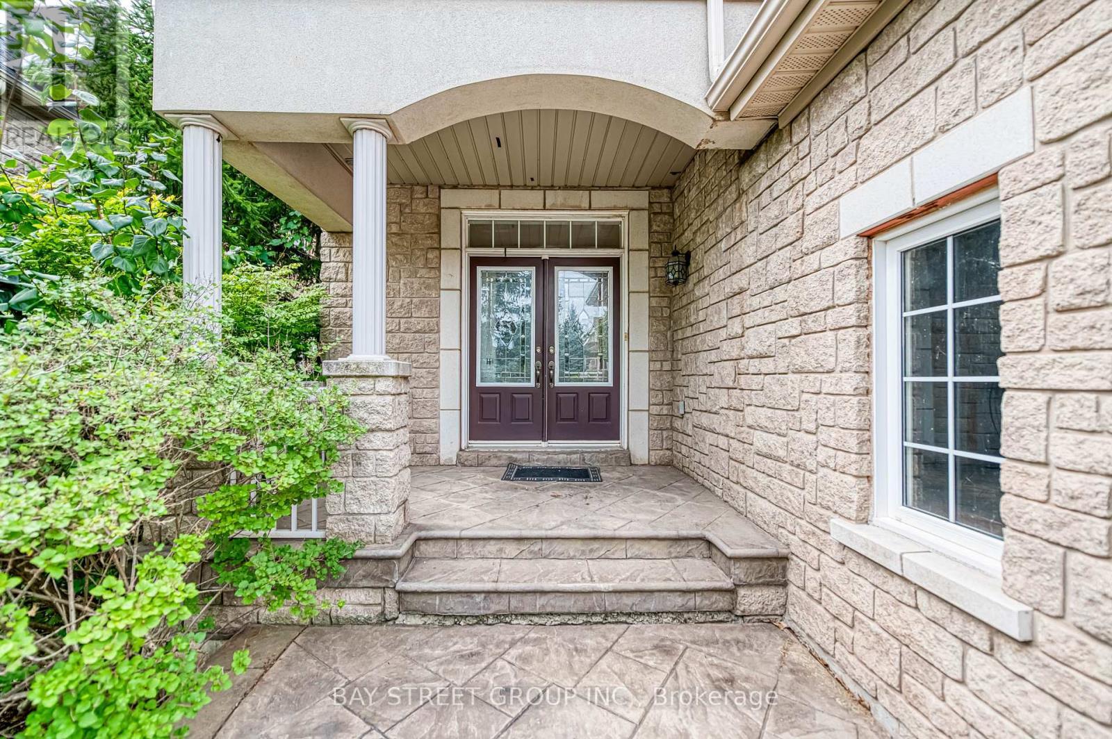 2422 Hertfordshire Way, Oakville, ON - Outdoor With Exterior