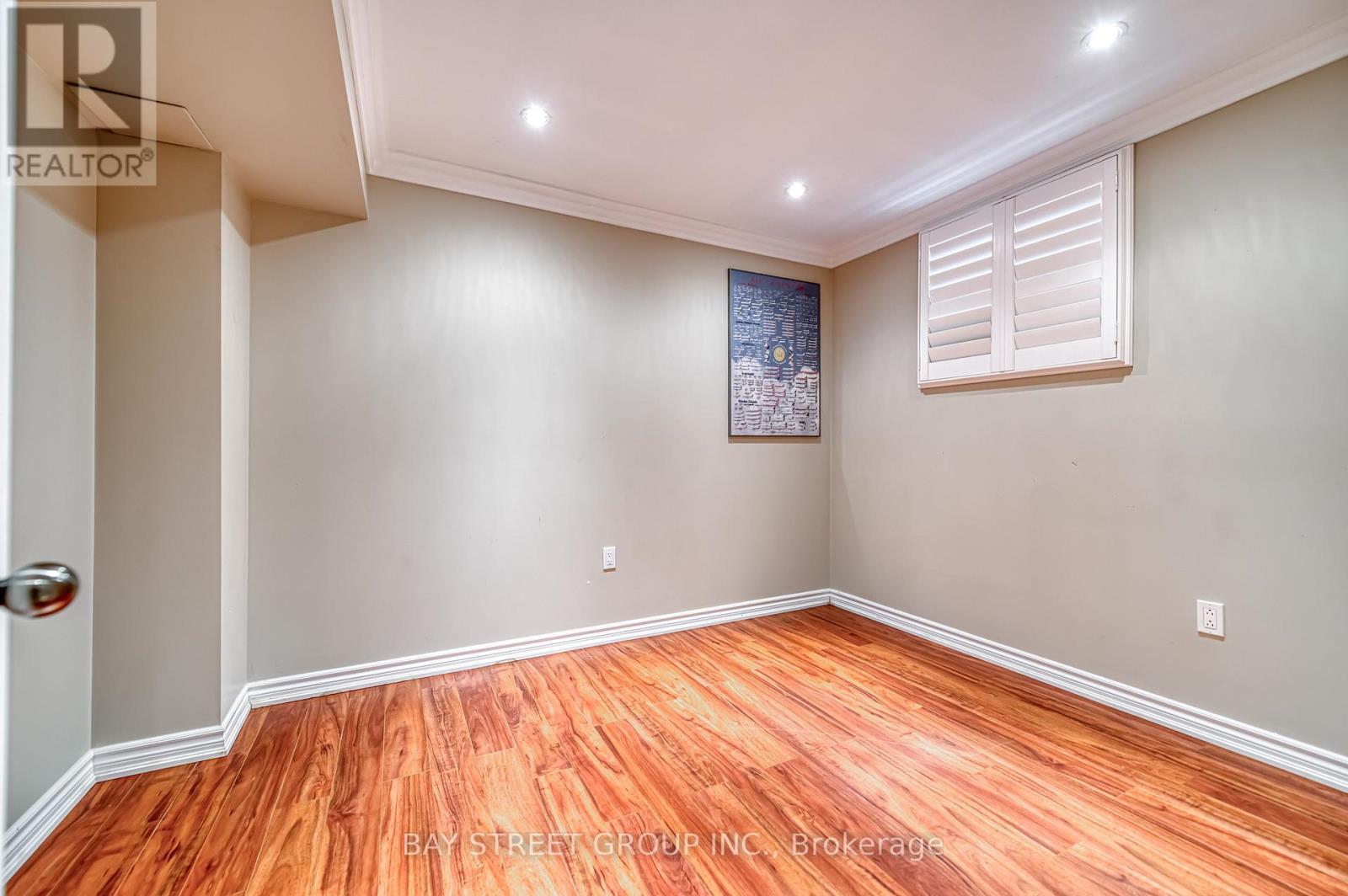 2422 Hertfordshire Way, Oakville, ON - Indoor Photo Showing Other Room