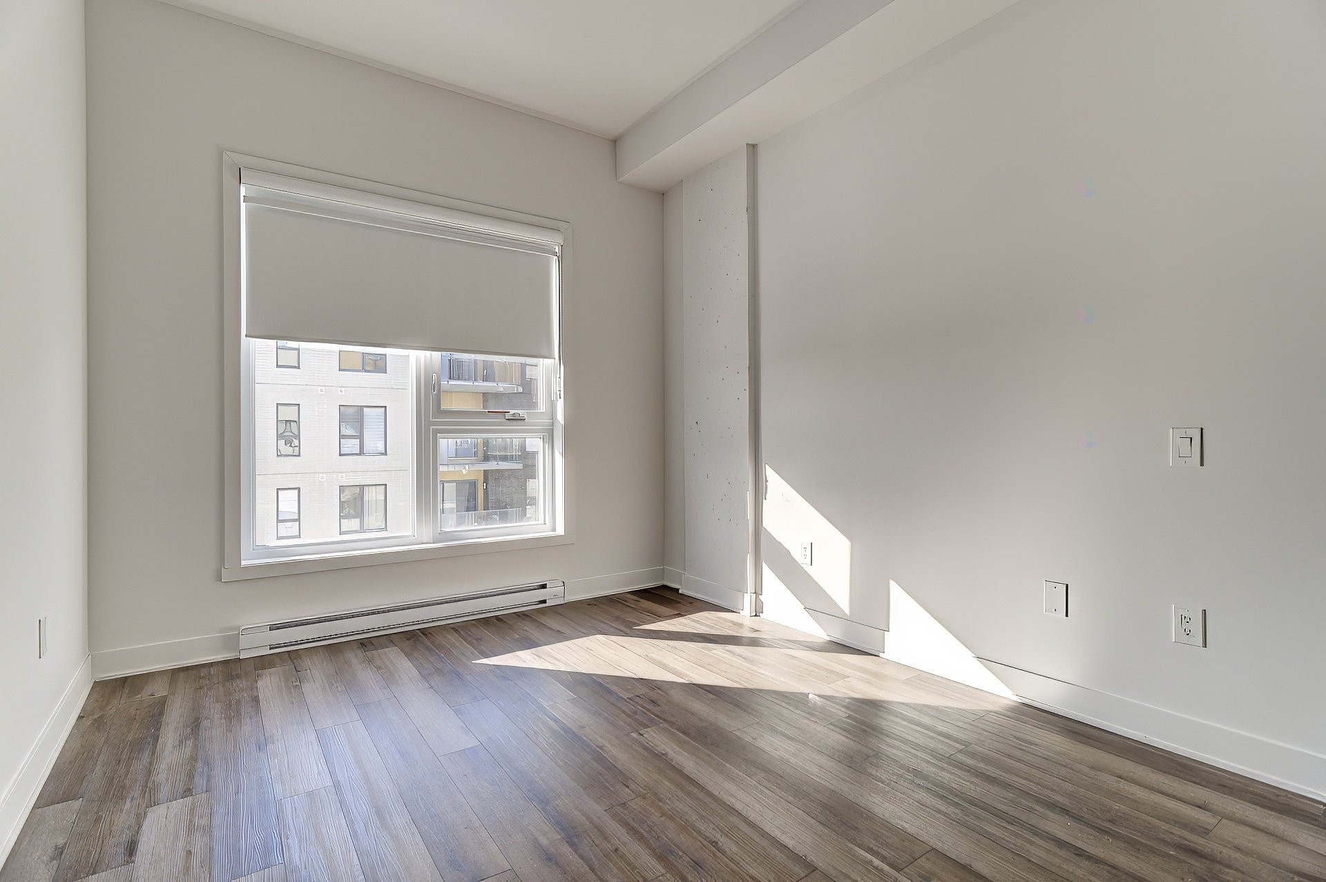 Chambre à coucher - 607-2020 Rue Lucien-Thimens, Montréal (Saint-Laurent), QC - Indoor Photo Showing Other Room