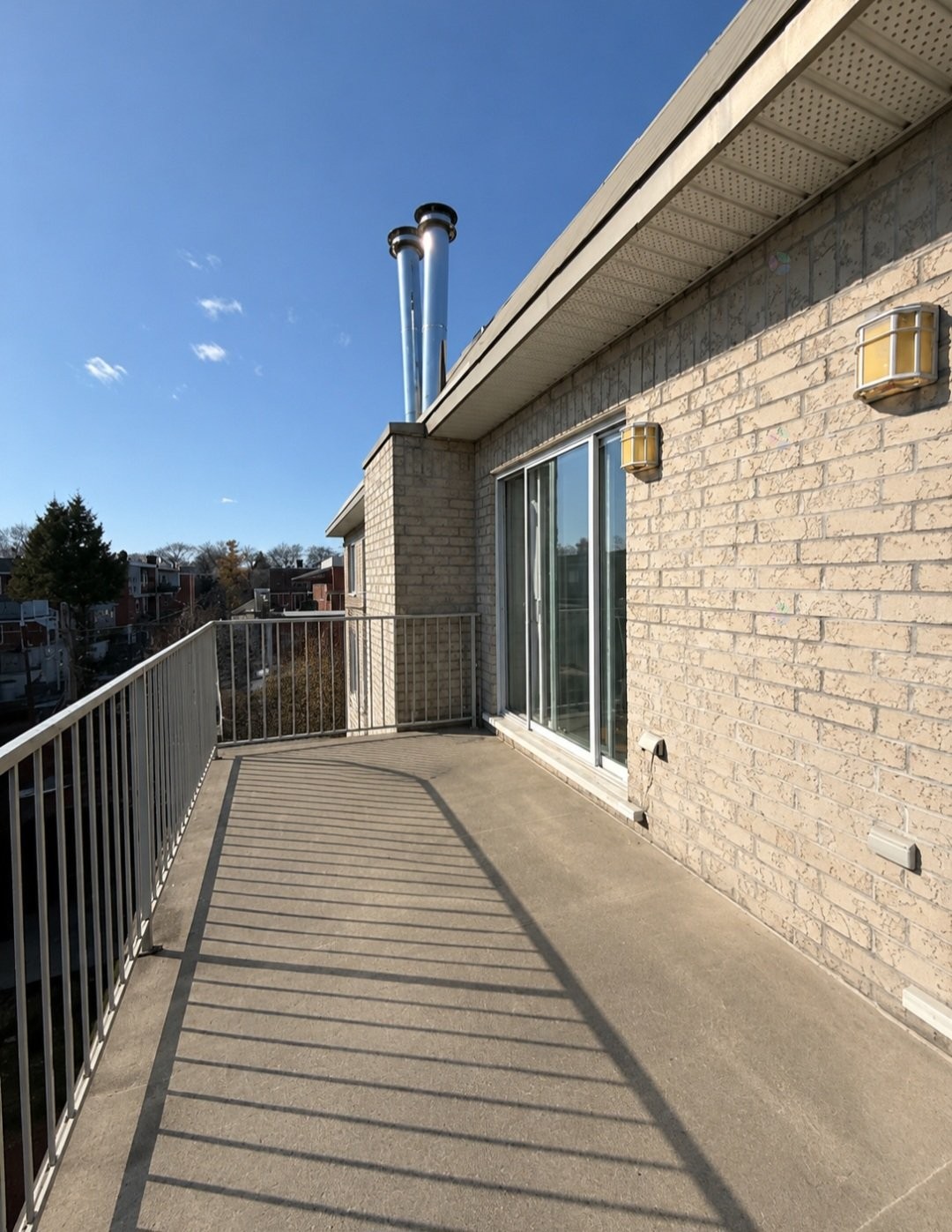 Balcony - 9604 Rue De St-Firmin, Montréal (Ahuntsic-Cartierville), QC - Outdoor With Exterior