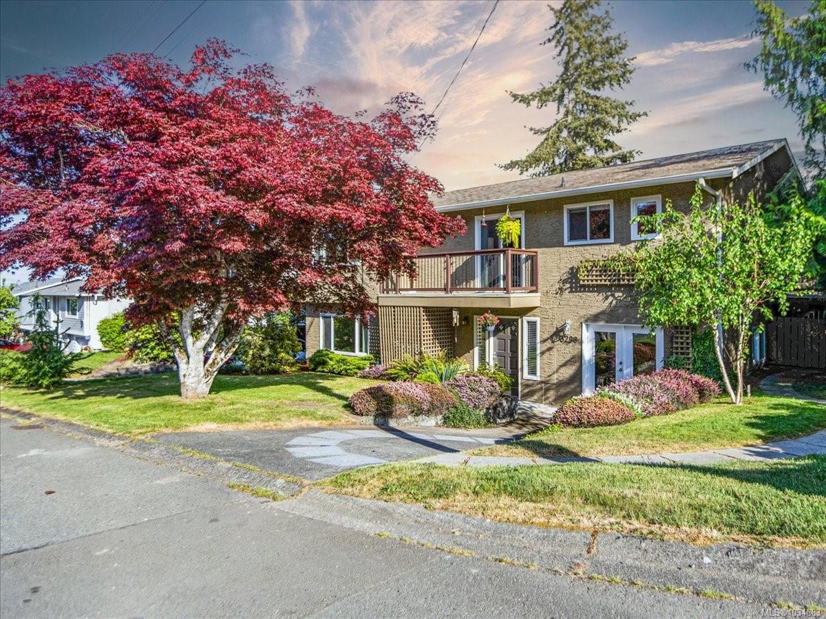3298 Cook St, Chemainus, BC
