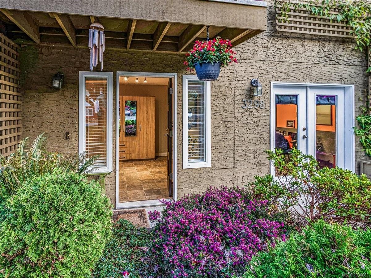 3298 Cook St, Chemainus, BC