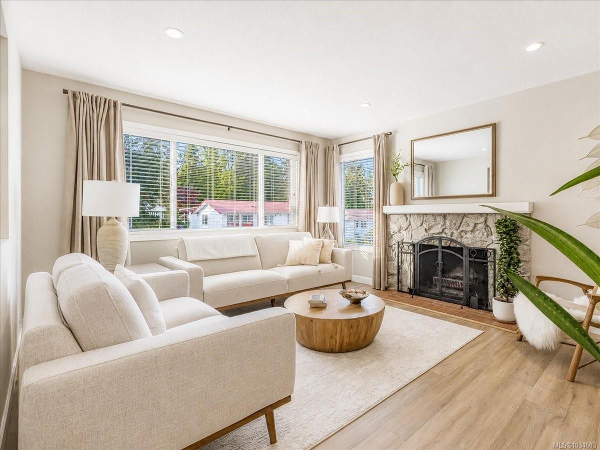 3298 Cook St, Chemainus, BC
