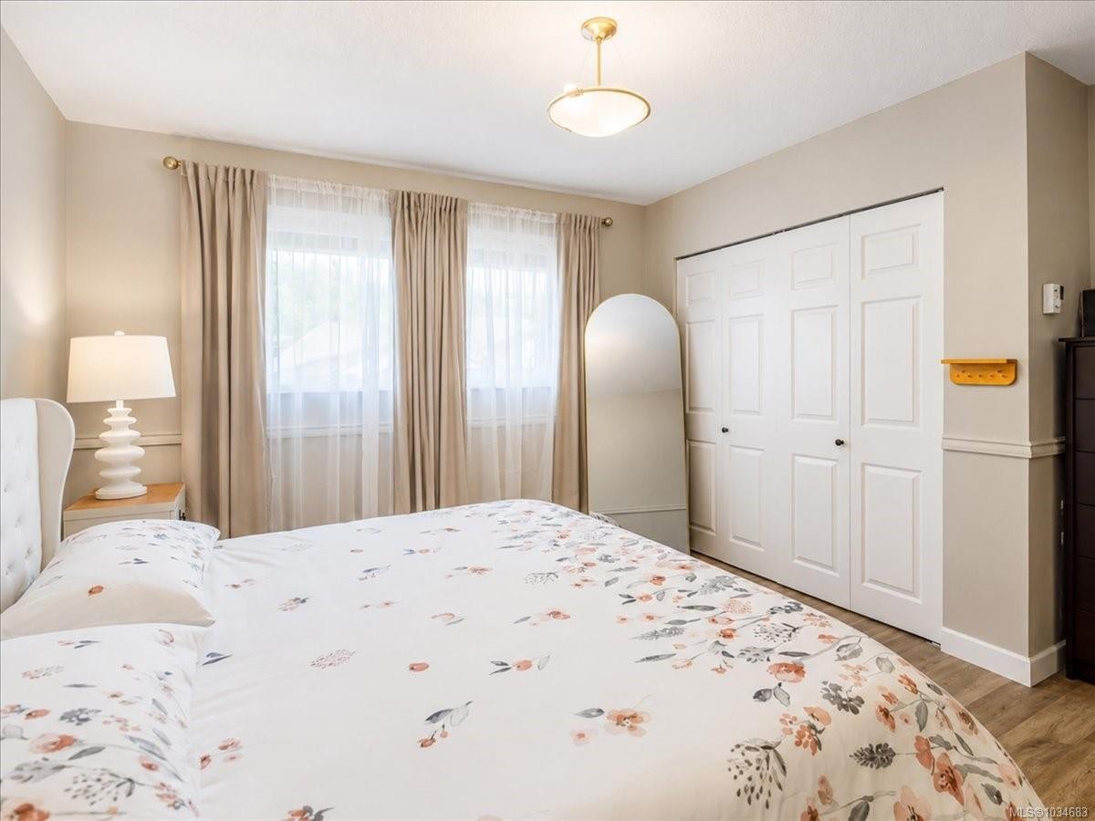 3298 Cook St, Chemainus, BC