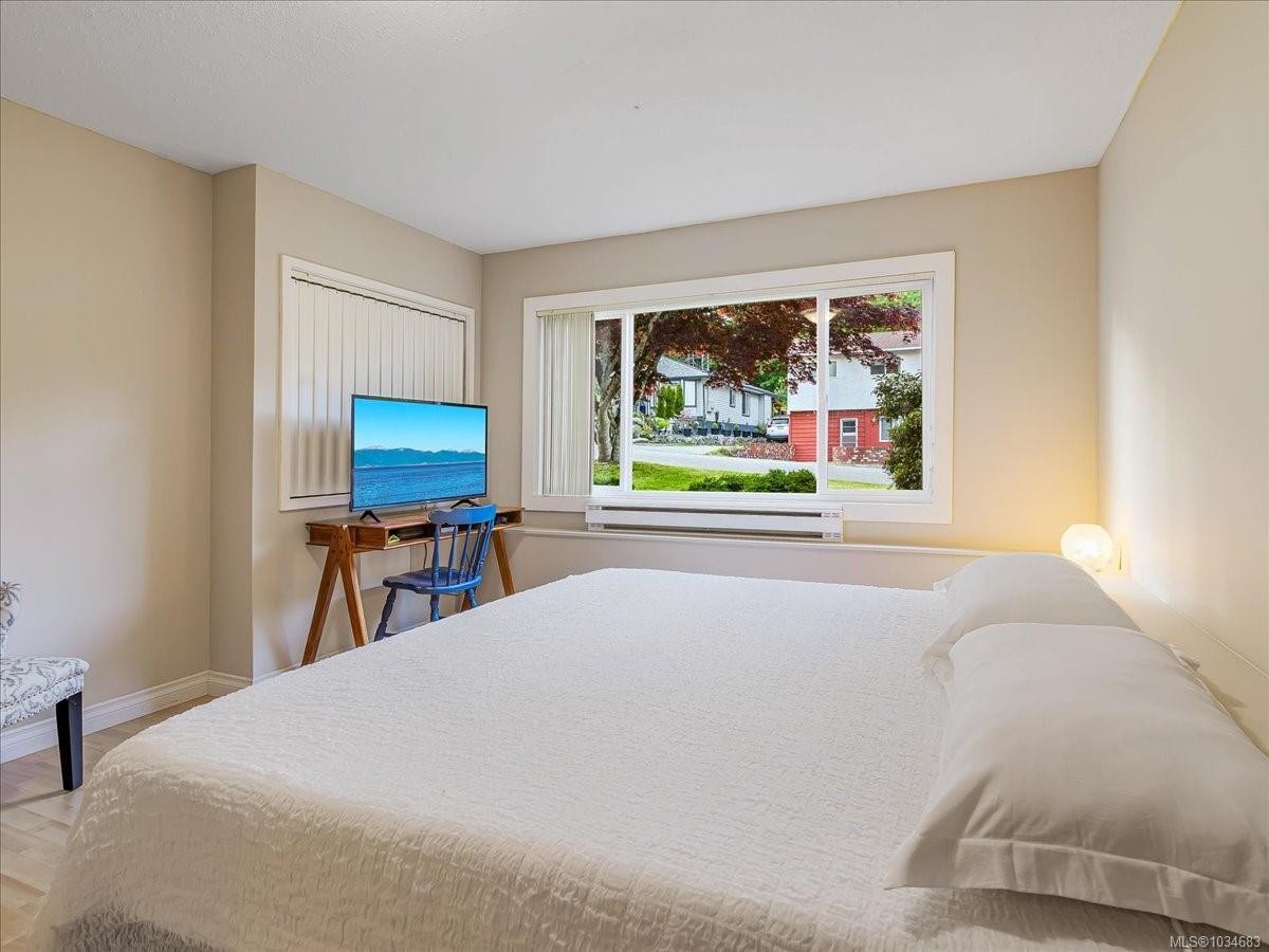 3298 Cook St, Chemainus, BC