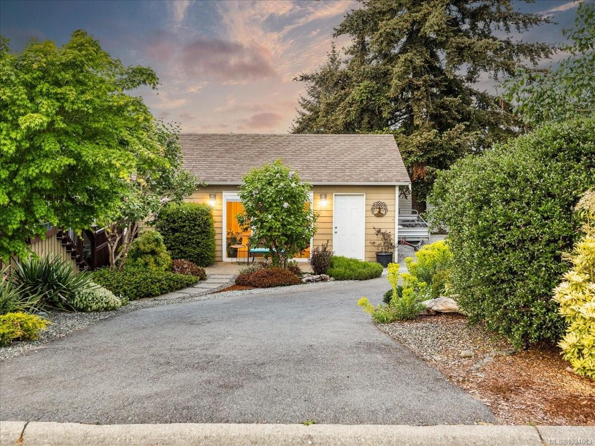 3298 Cook St, Chemainus, BC