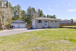 9 JAMIE CRESCENT Petawawa, ON K8H 3N2