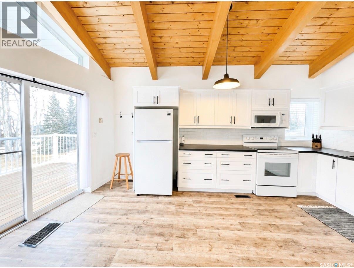 45 Mainprize Bay, Maple Bush Rm No. 224, SK - Indoor Photo Showing Kitchen