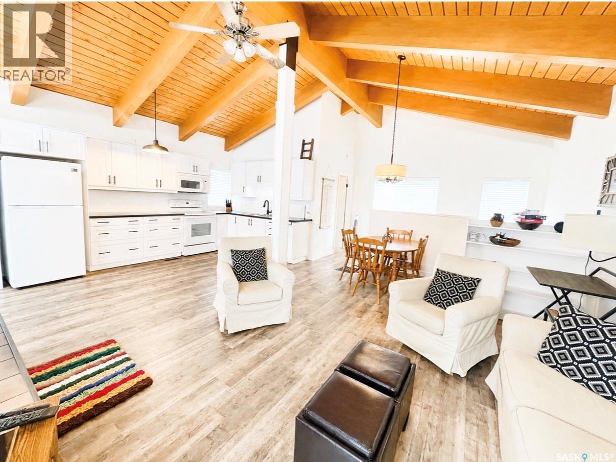 45 Mainprize Bay, Maple Bush Rm No. 224, SK - Indoor Photo Showing Living Room