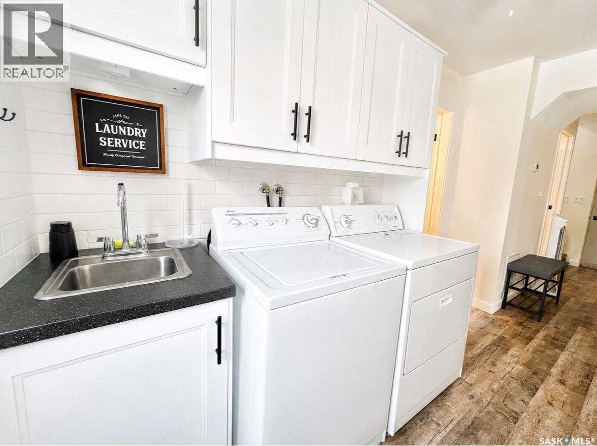 45 Mainprize Bay, Maple Bush Rm No. 224, SK - Indoor Photo Showing Laundry Room