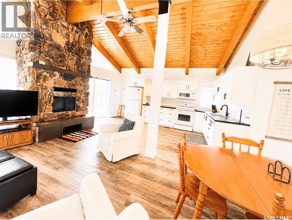 45 Mainprize Bay, Maple Bush Rm No. 224, SK - Indoor With Fireplace