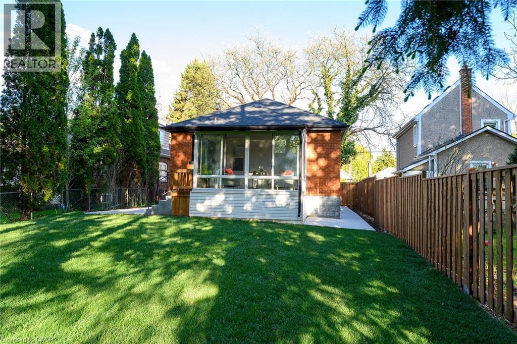 262 Broadway Avenue, Hamilton, ON - Outdoor