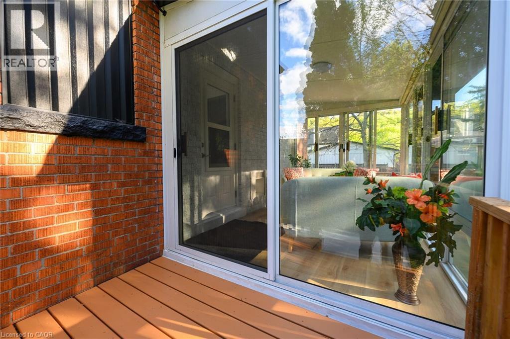 262 Broadway Avenue, Hamilton, ON - Outdoor With Exterior