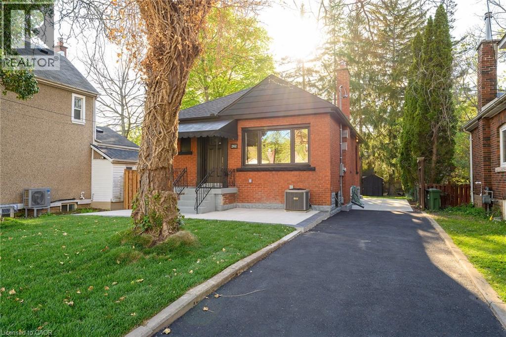 262 Broadway Avenue, Hamilton, ON - Outdoor