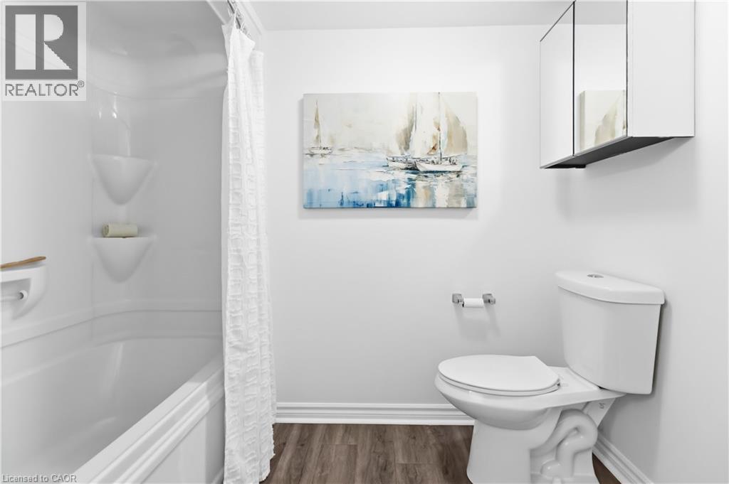 1340 Main Street E Unit# 113, Milton, ON - Indoor Photo Showing Bathroom