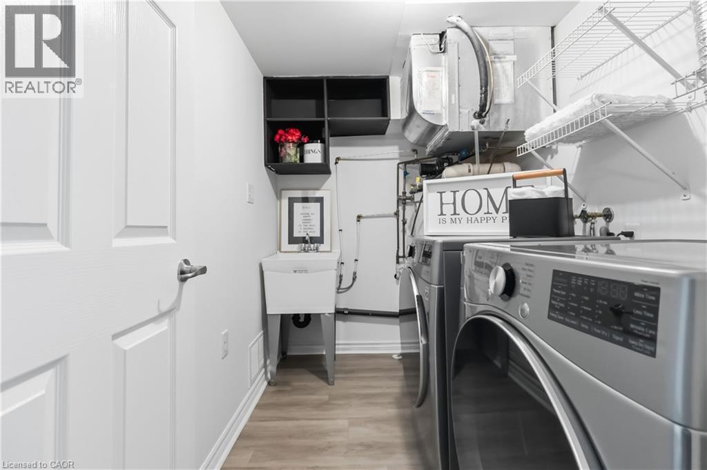 1340 Main Street E Unit# 113, Milton, ON - Indoor Photo Showing Laundry Room