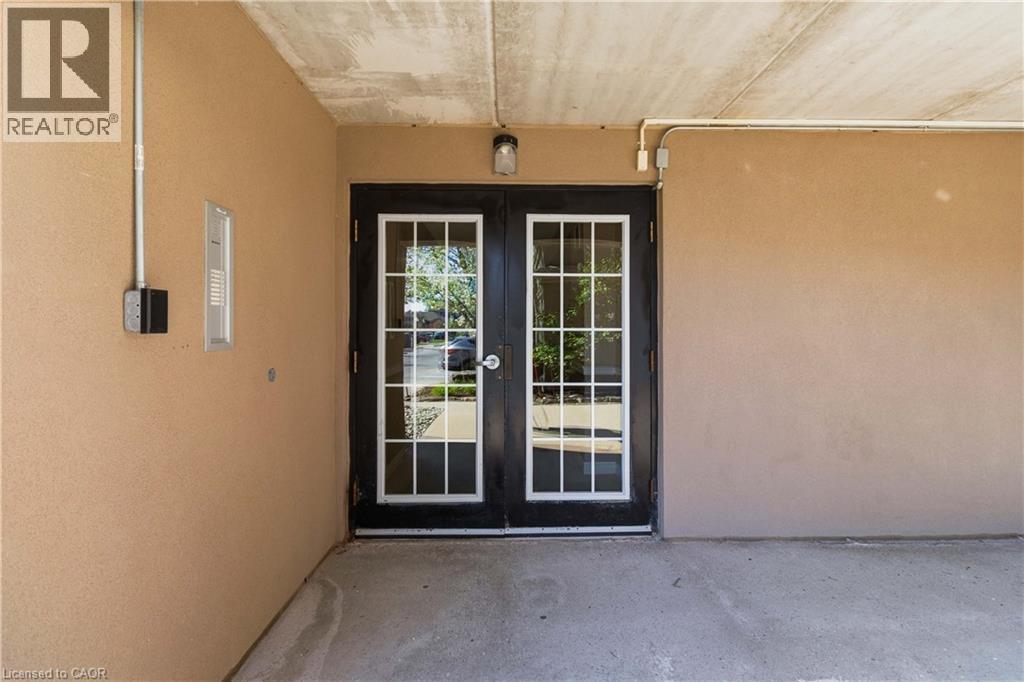 1340 Main Street E Unit# 113, Milton, ON - Outdoor