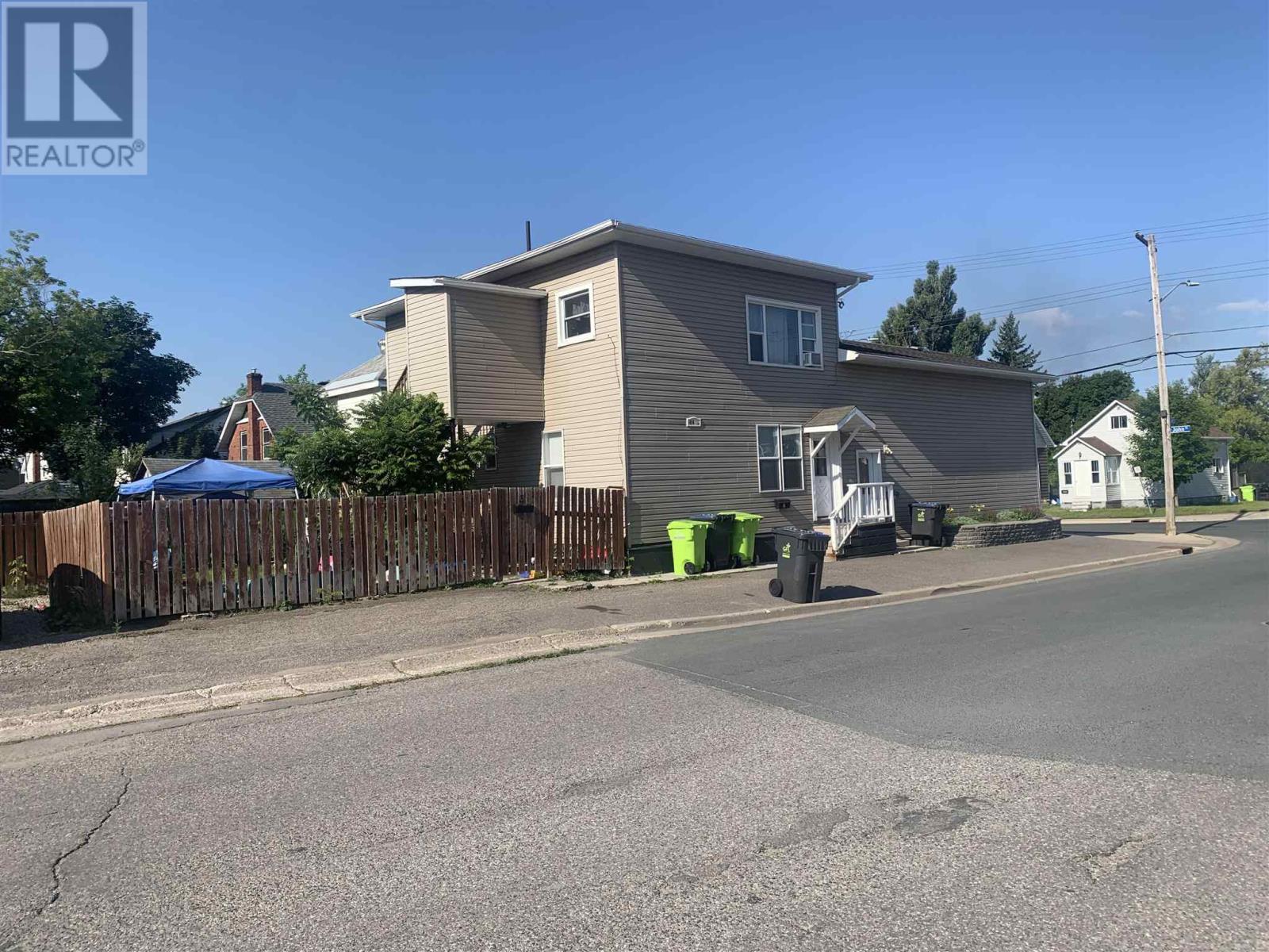 464 John St, Sault Ste. Marie, ON - Outdoor