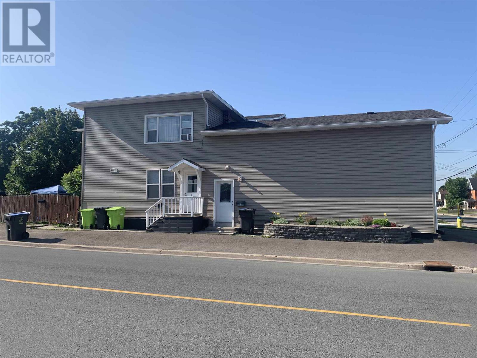 464 John St, Sault Ste. Marie, ON - Outdoor