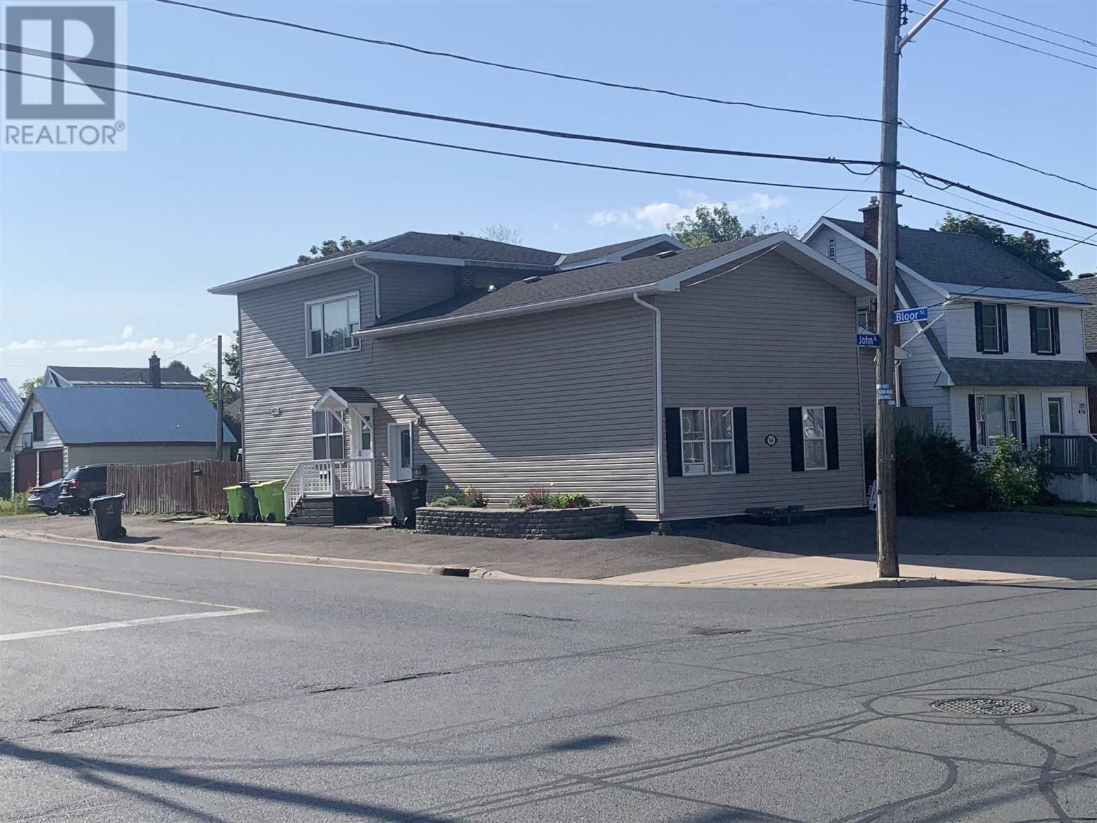 464 John St, Sault Ste. Marie, ON - Outdoor
