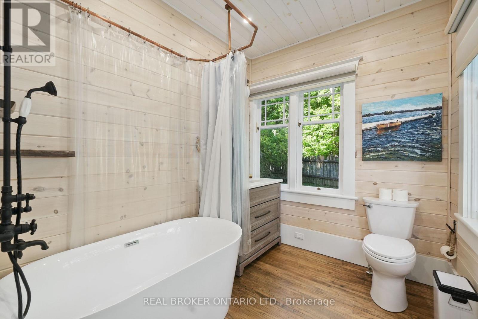 2021 Third Line, Douro-Dummer, ON - Indoor Photo Showing Bathroom