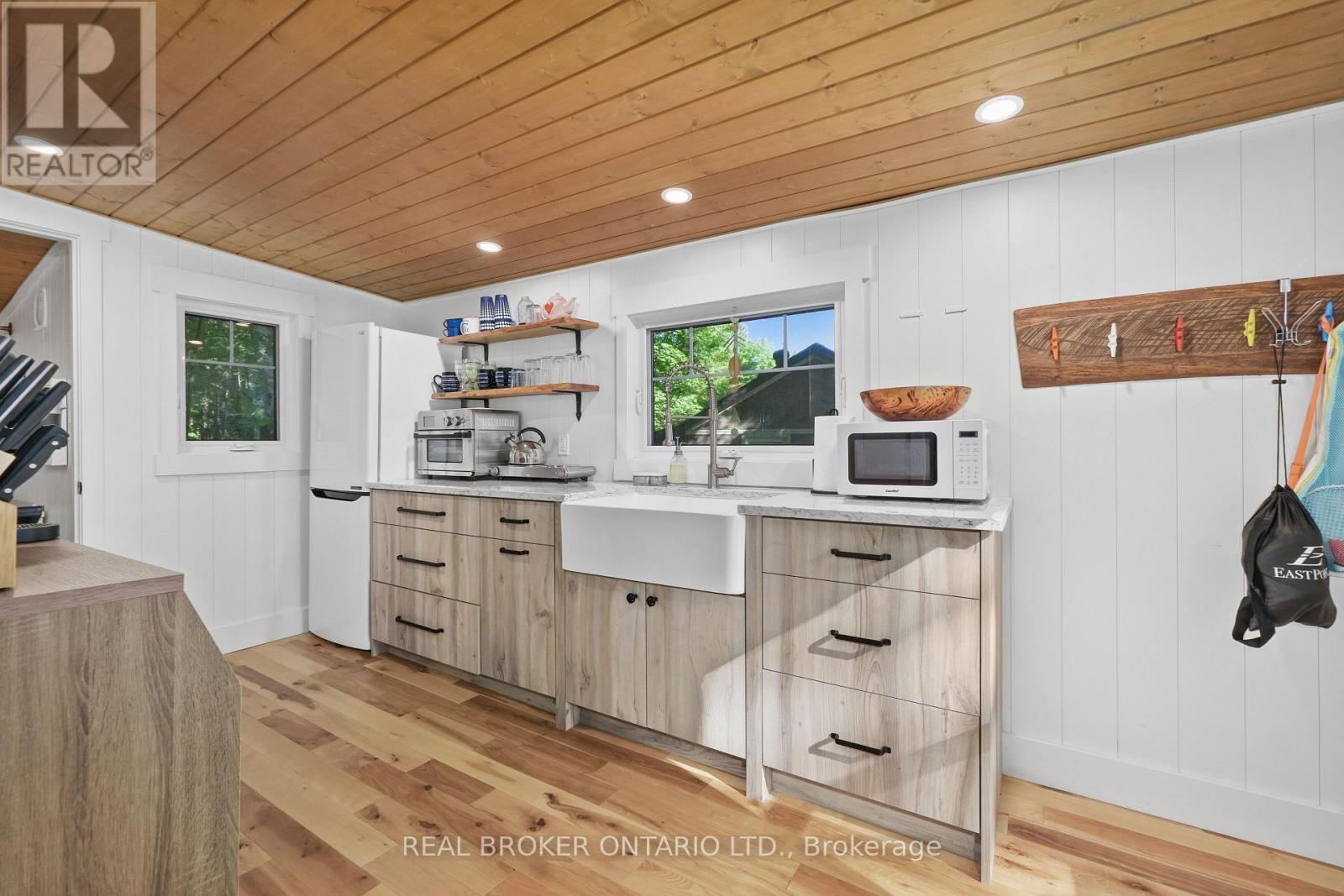 2021 Third Line, Douro-Dummer, ON - Indoor Photo Showing Kitchen