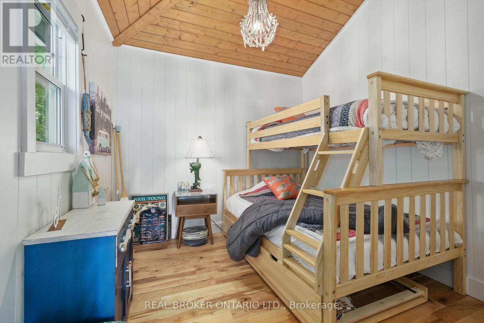 2021 Third Line, Douro-Dummer, ON - Indoor Photo Showing Bedroom