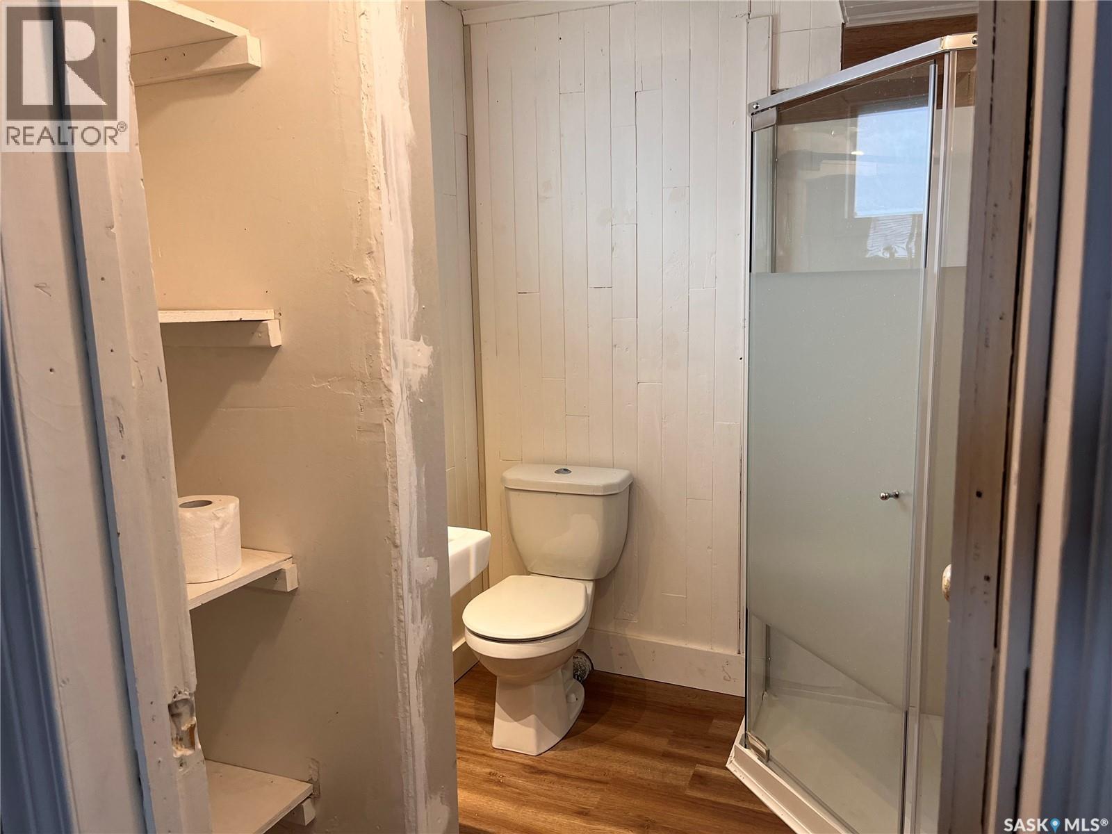 701 I Avenue N, Saskatoon, SK - Indoor Photo Showing Bathroom