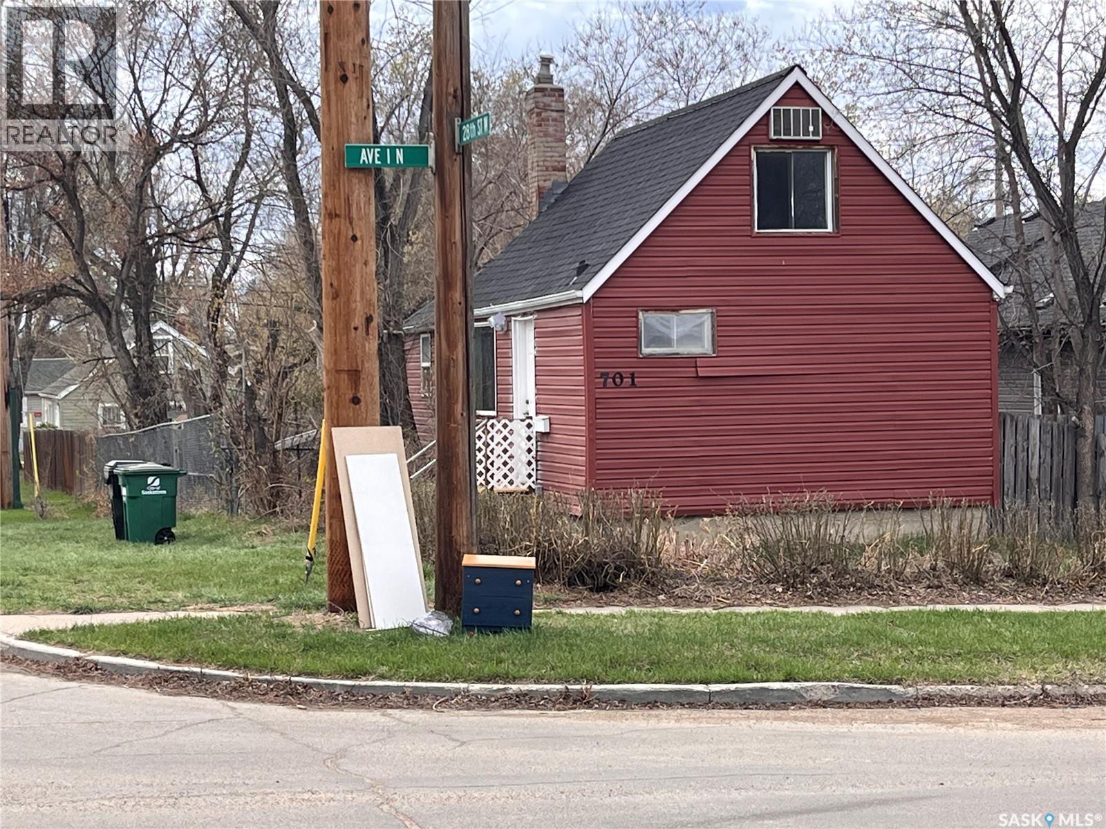 701 I Avenue N, Saskatoon, SK - Outdoor