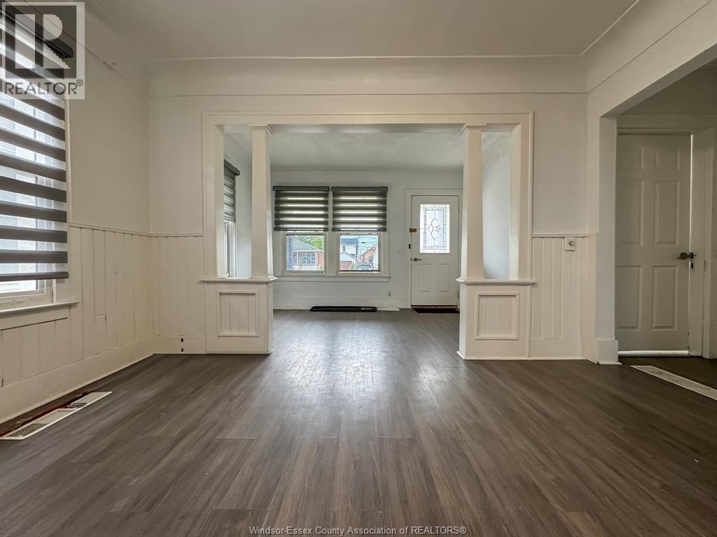 1842 Drouillard, Windsor, ON - Indoor Photo Showing Other Room