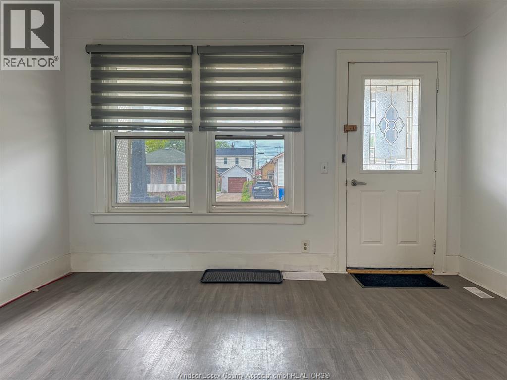 1842 Drouillard, Windsor, ON - Indoor Photo Showing Other Room