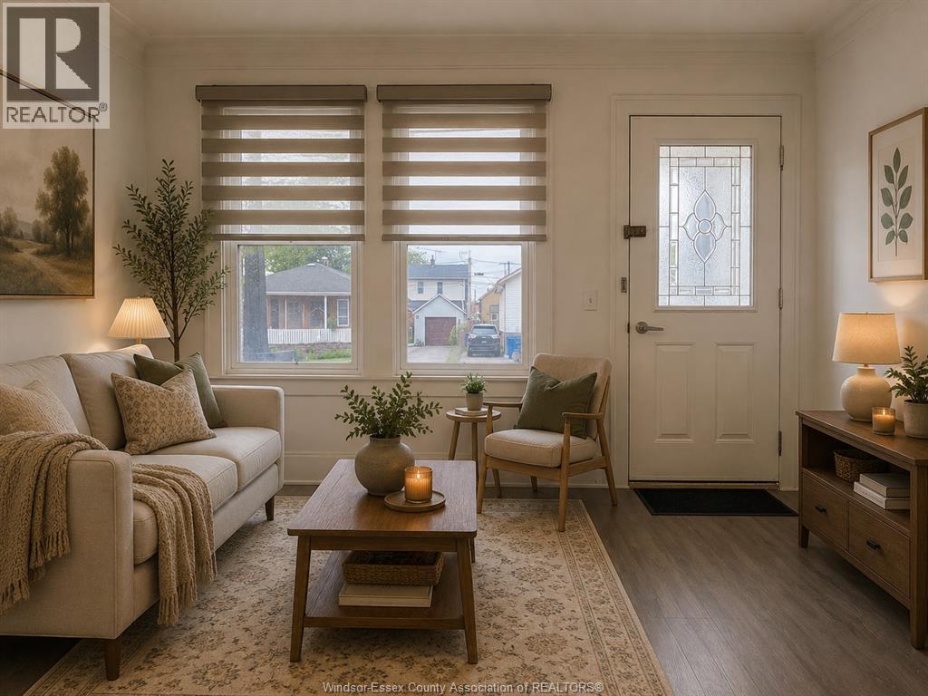 1842 Drouillard, Windsor, ON - Indoor Photo Showing Living Room