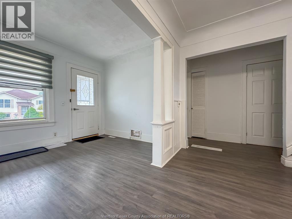 1842 Drouillard, Windsor, ON - Indoor Photo Showing Other Room