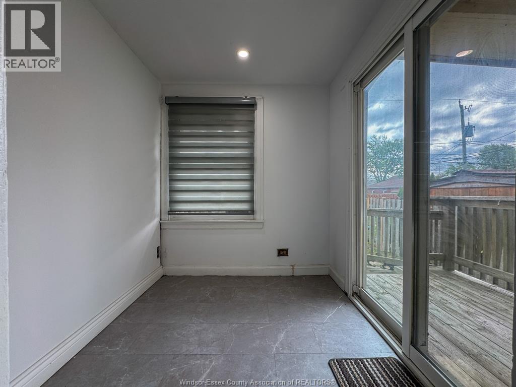 1842 Drouillard, Windsor, ON - Indoor Photo Showing Other Room