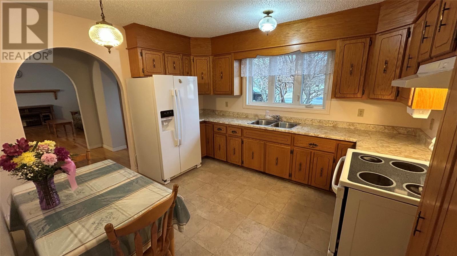 17 Juniper Drive, Kippens, NL - Indoor Photo Showing Kitchen With Double Sink