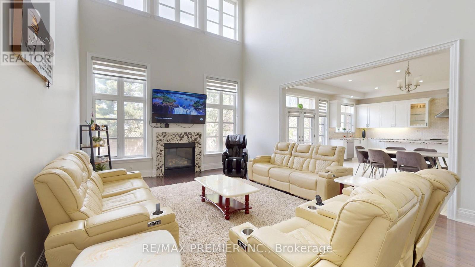 95 Sarracini Crescent, Vaughan, ON - Indoor Photo Showing Living Room With Fireplace